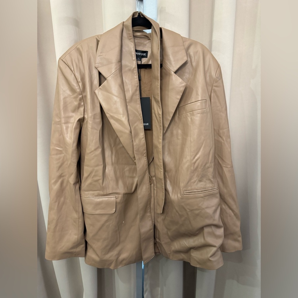 LAMARQUE 
Kassandra Blazer In Tan - Picture 3 of 7